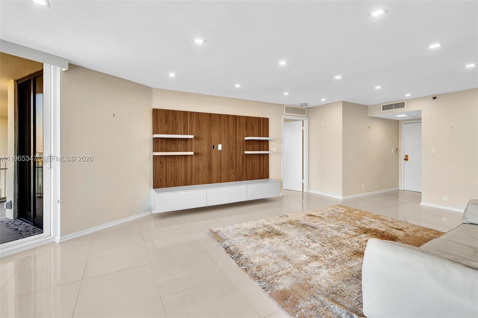 4000 Towerside Ter, Miami FL 33138 — 14