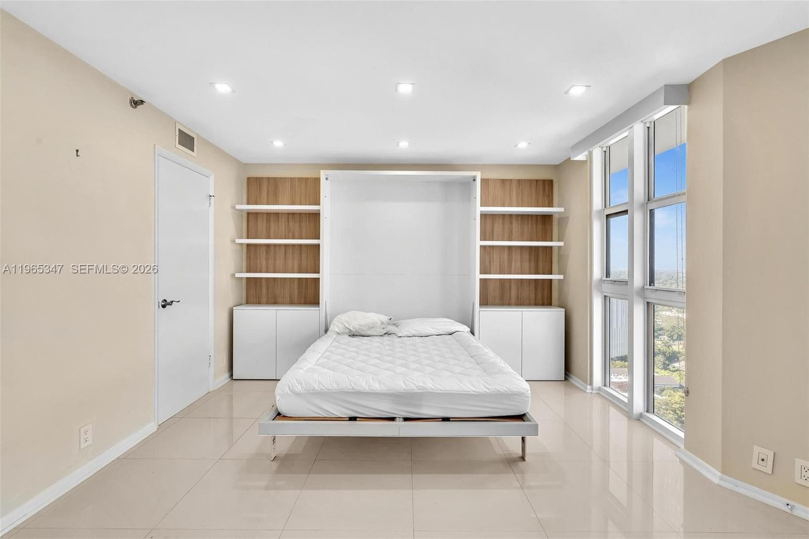 4000 Towerside Ter, Miami FL 33138 — 51