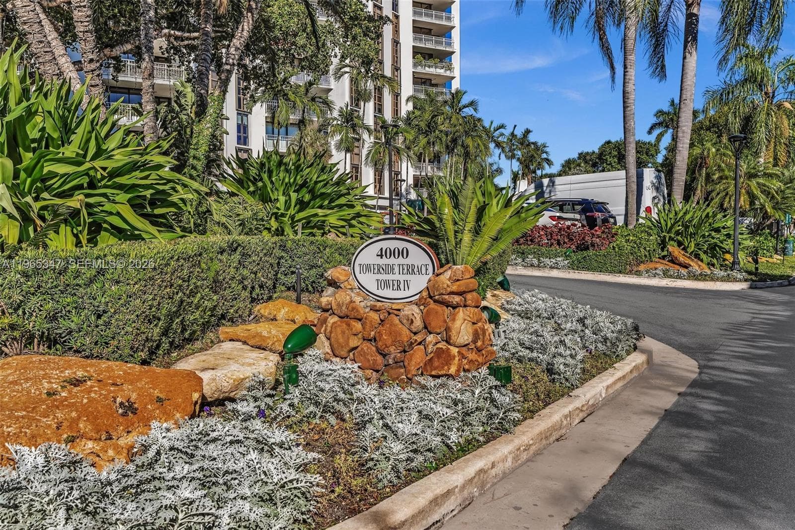 4000 Towerside Ter, Miami FL 33138 — 59