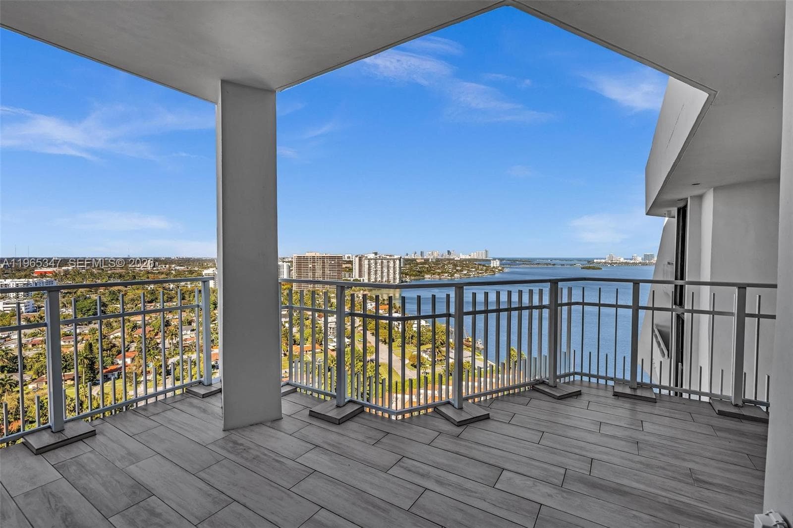 4000 Towerside Ter, Miami FL 33138 — 15
