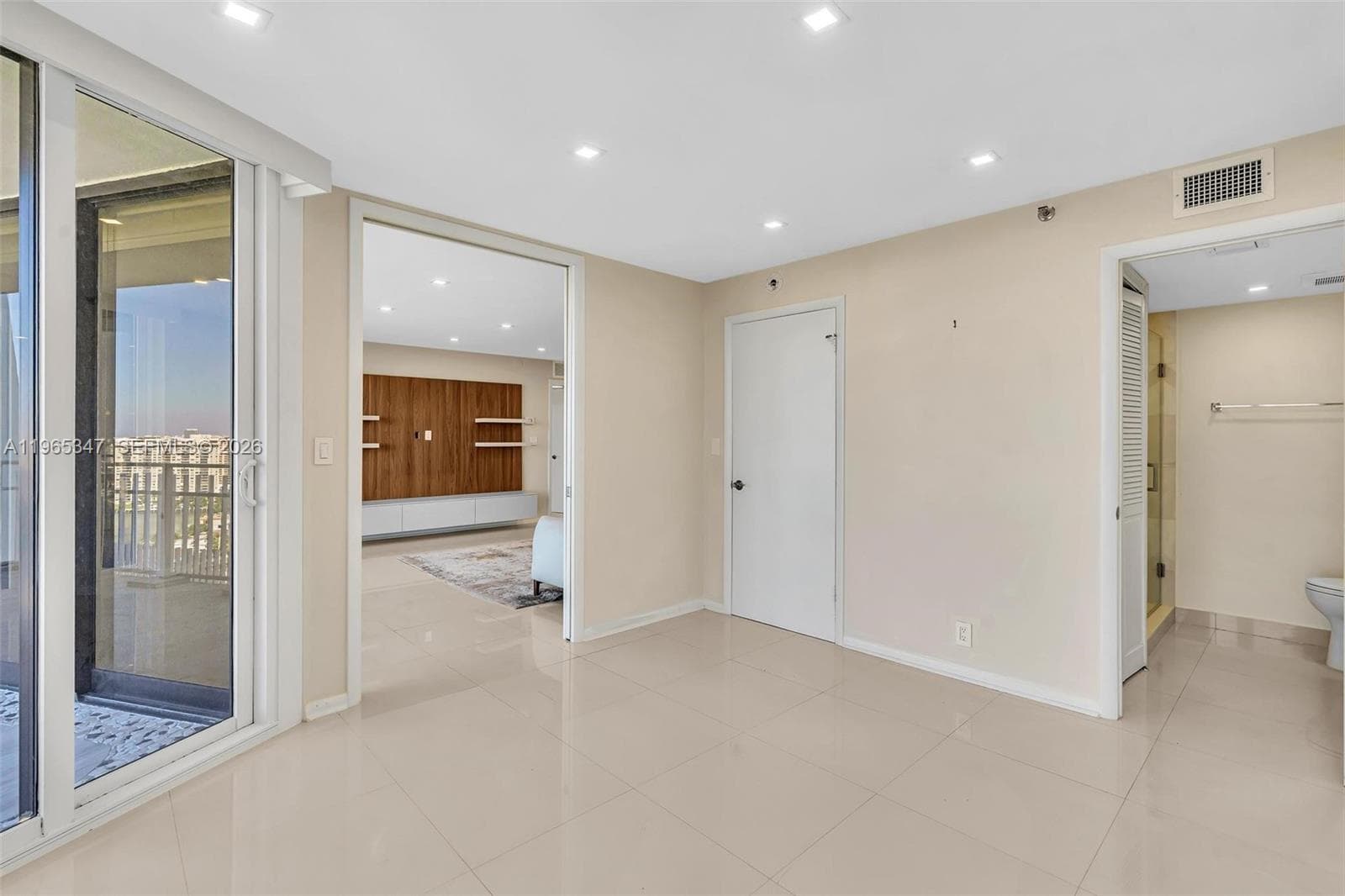 4000 Towerside Ter, Miami FL 33138 — 44