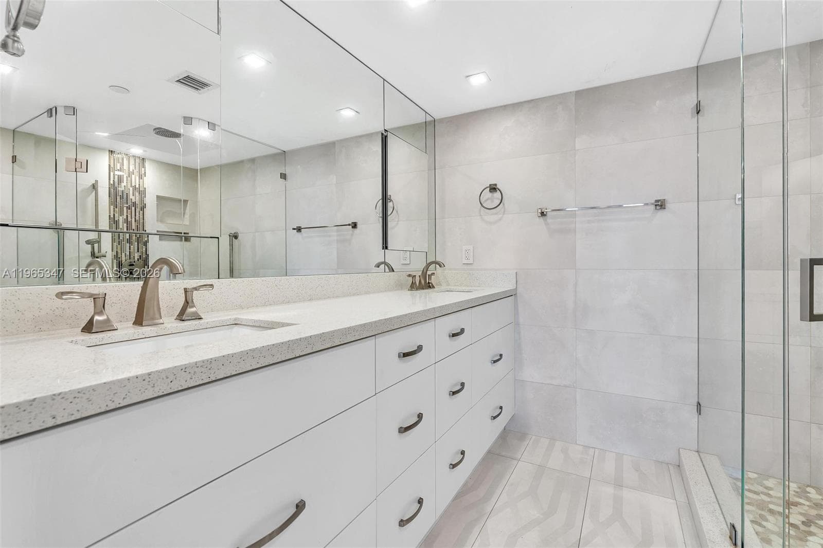 4000 Towerside Ter, Miami FL 33138 — 40