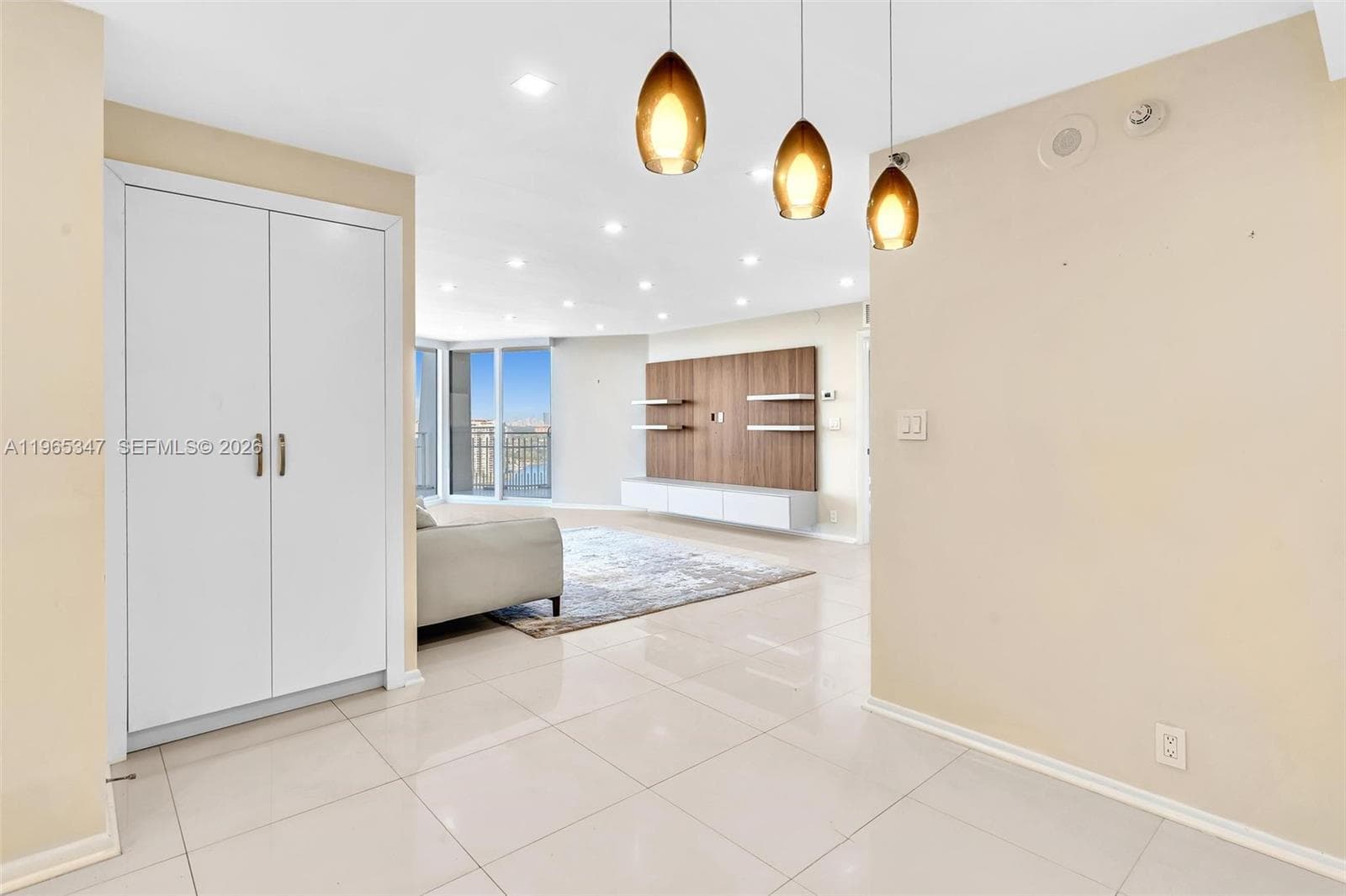 4000 Towerside Ter, Miami FL 33138 — 21