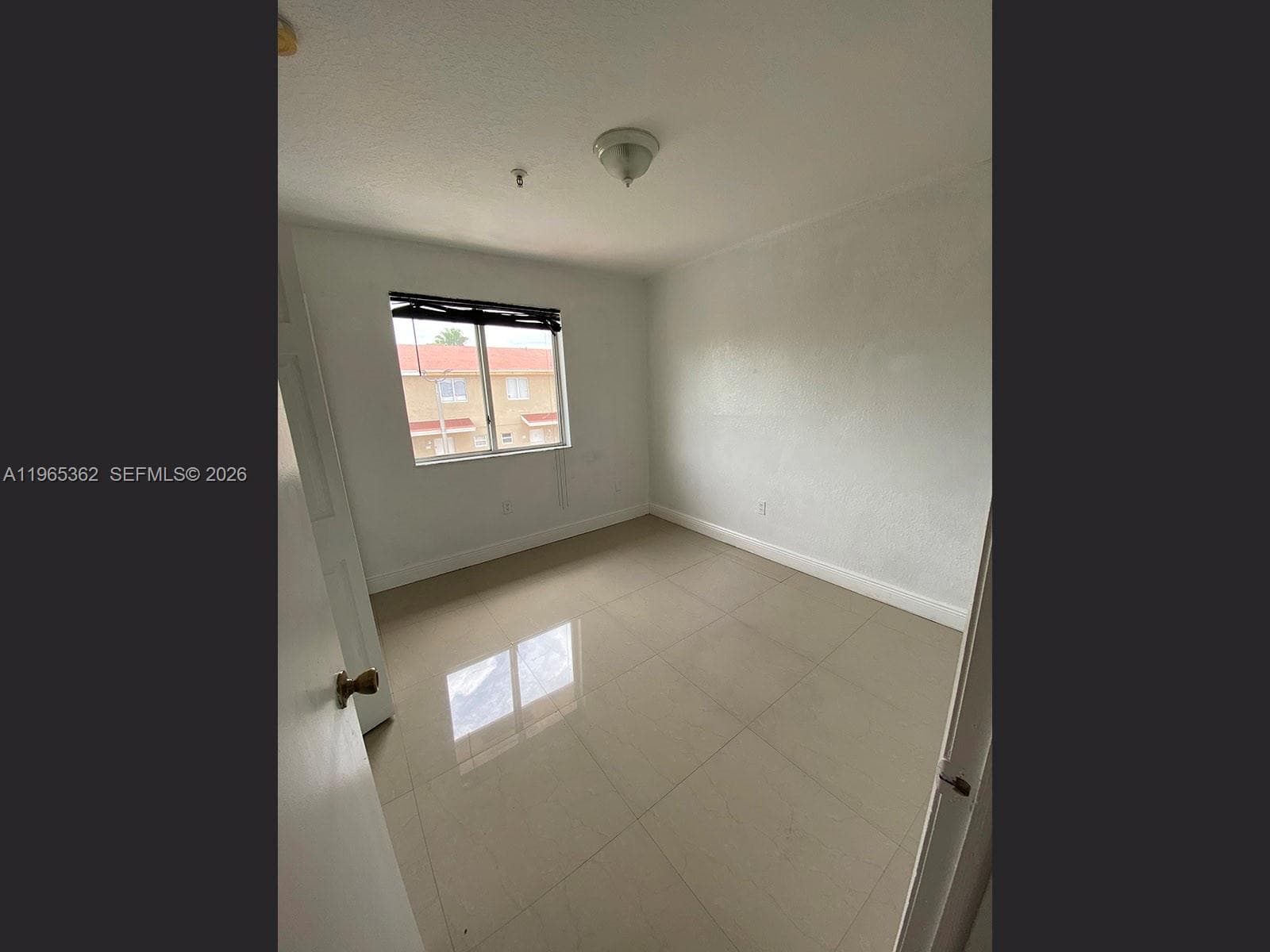 8031 NW 8th St # 17, Miami FL 33126 — 13