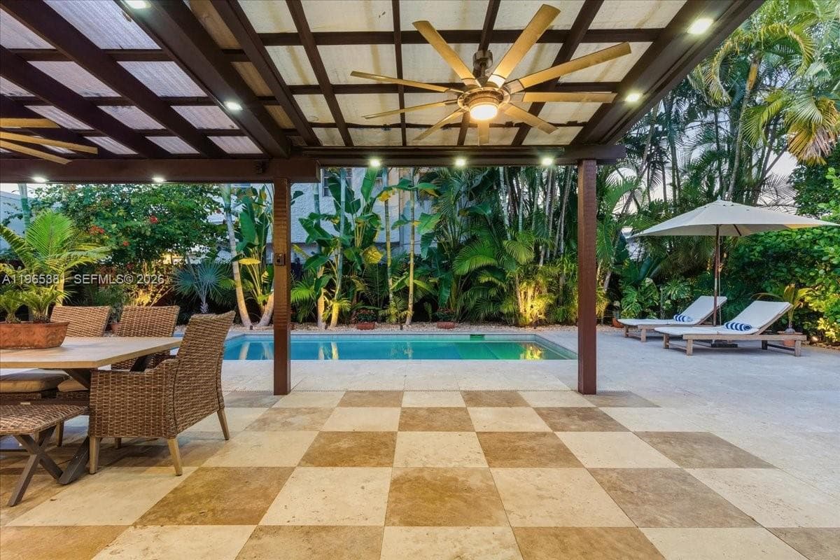 1737 SW 10th St, Miami FL 33135 — 44