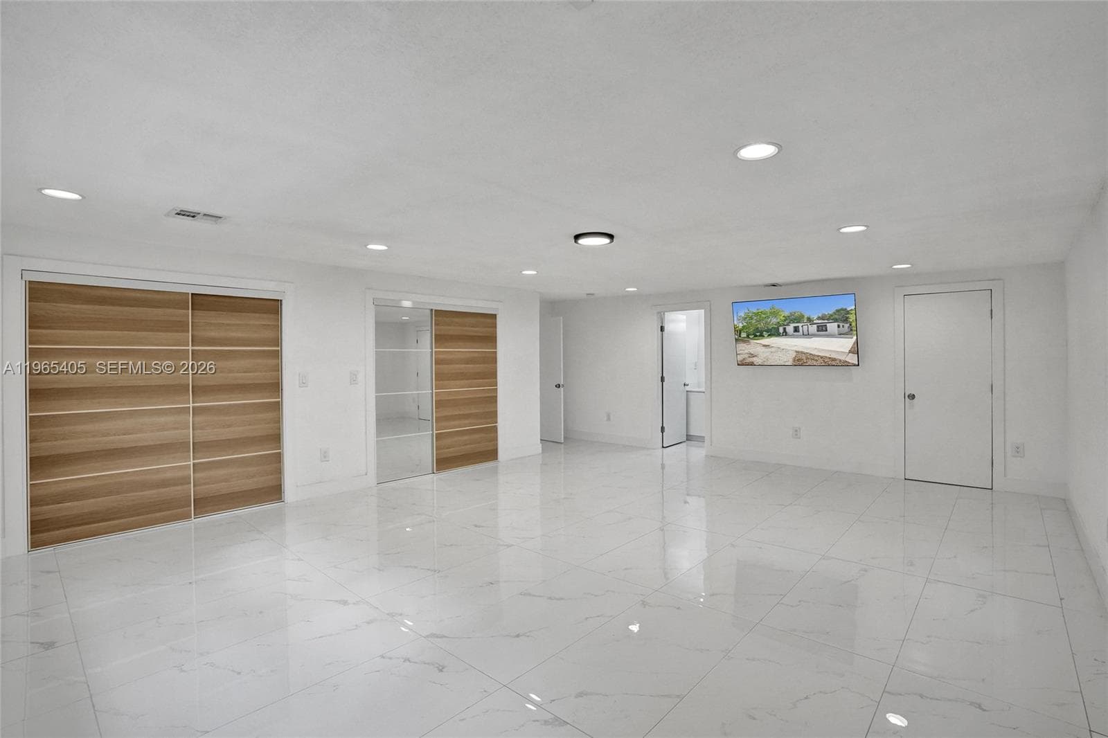13550 NW 5th Ave, North Miami FL 33168 — 20