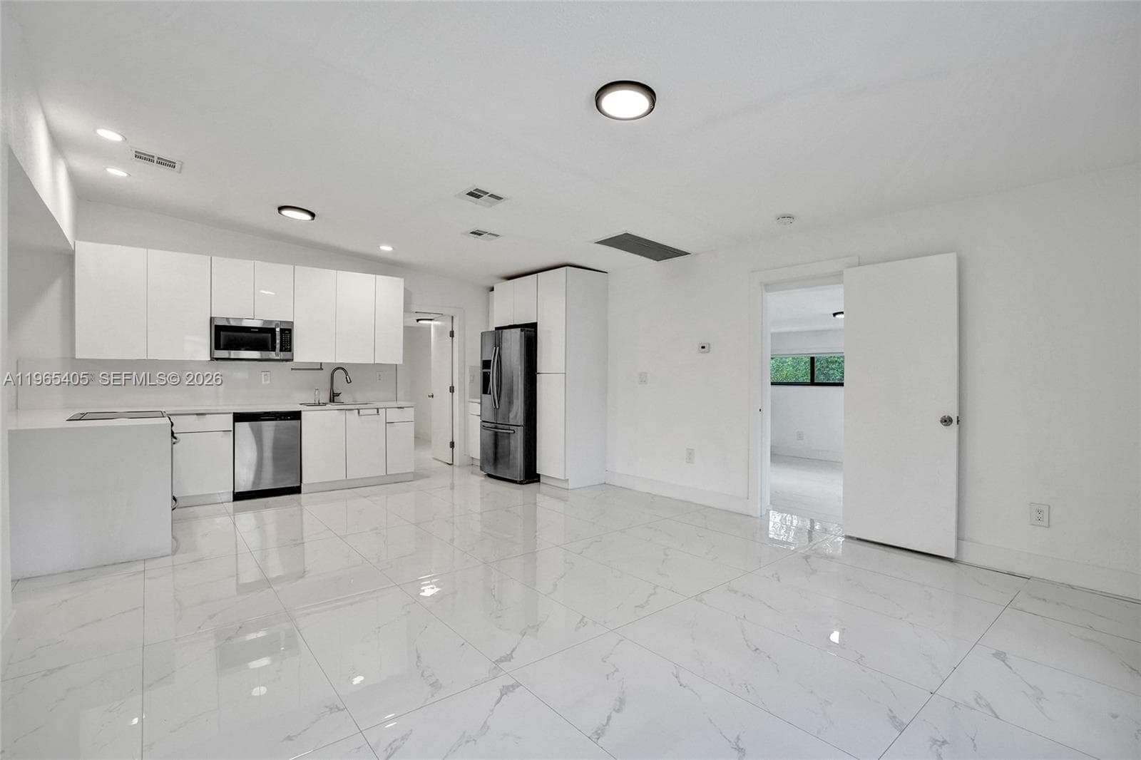 13550 NW 5th Ave, North Miami FL 33168 — 11