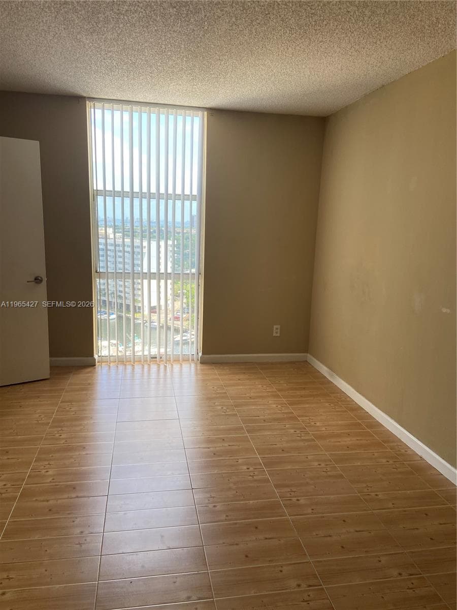 13499 Biscayne Blvd # 1506, North Miami FL 33181 — 12
