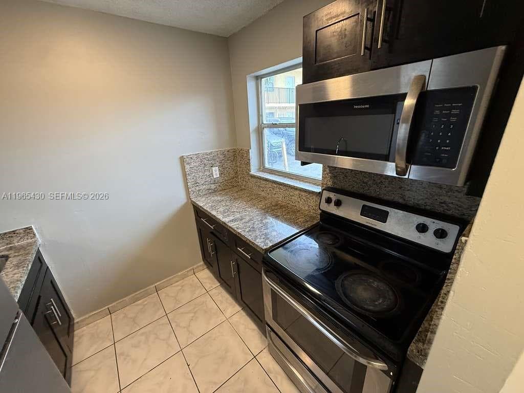 2721 NW 23rd Ct # 4, Miami FL 33142 — 6