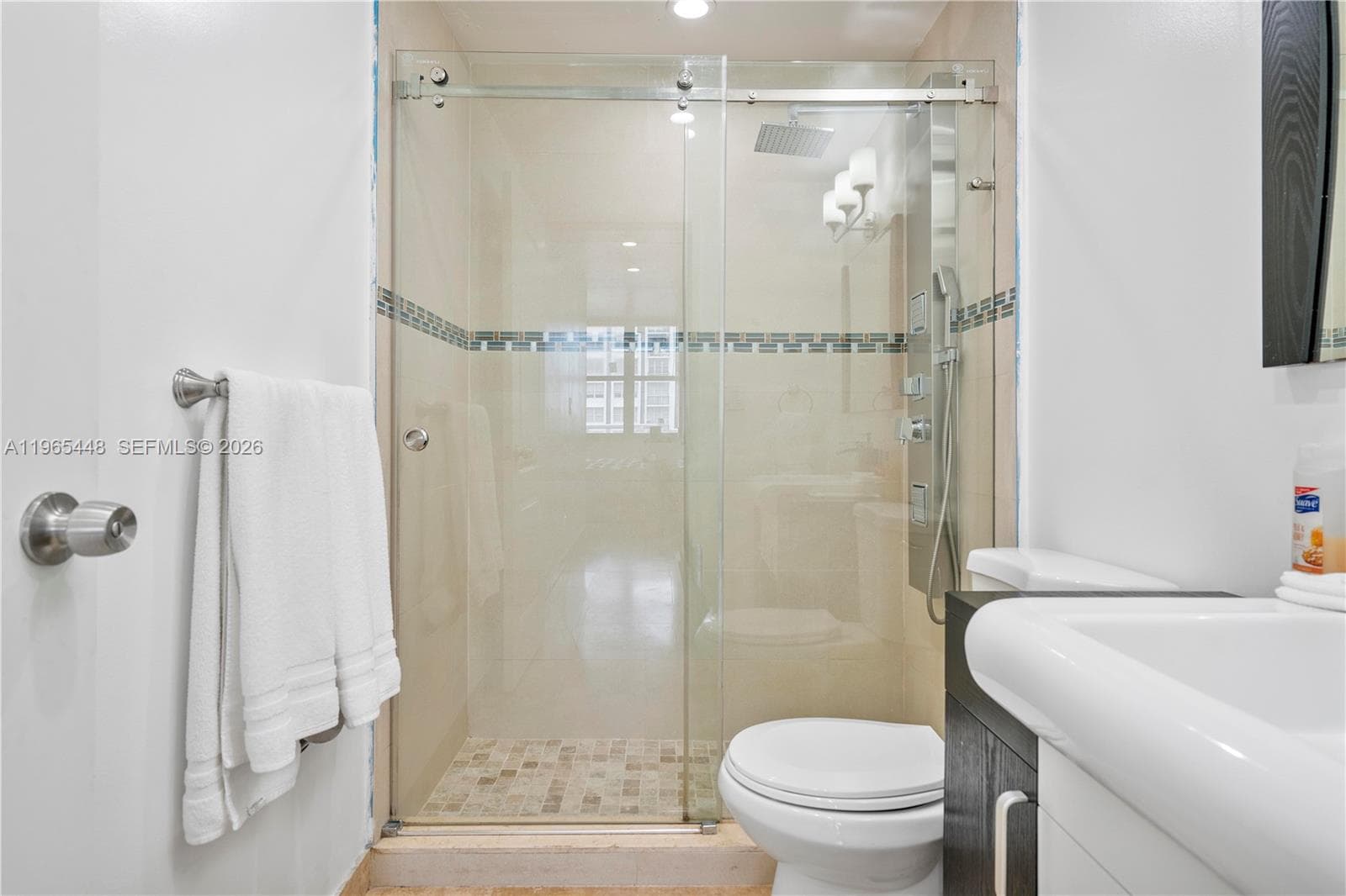 5601 Collins Ave # 423, Miami Beach FL 33140 — 6