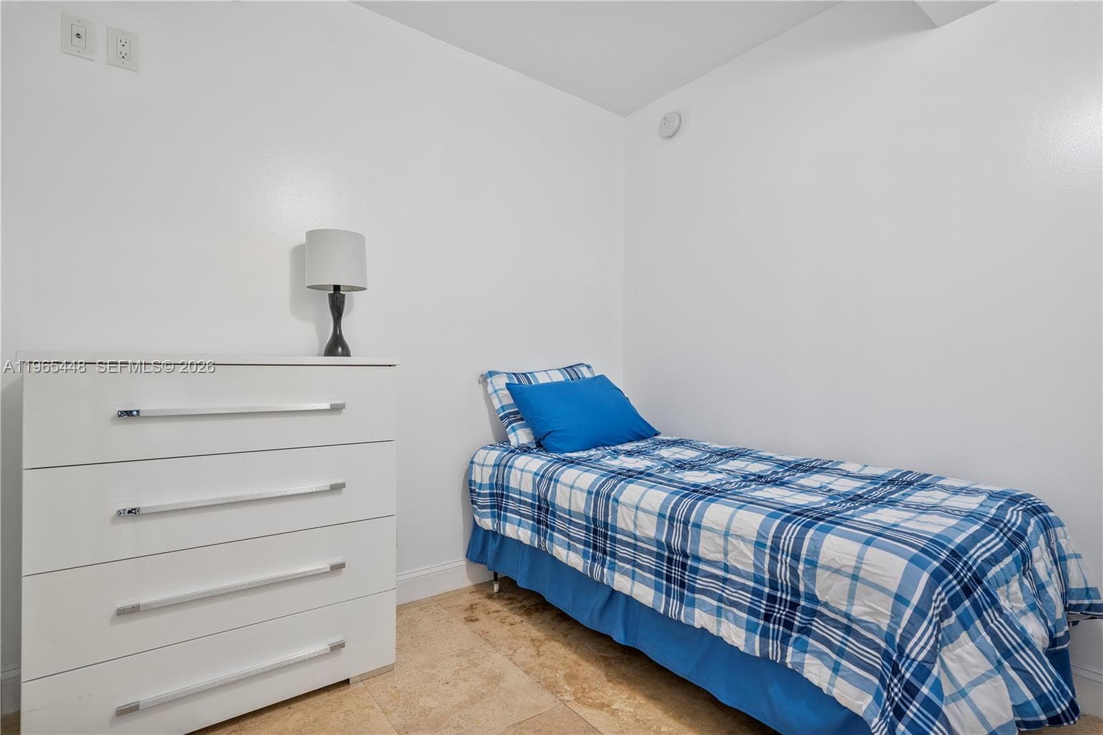 5601 Collins Ave # 423, Miami Beach FL 33140 — 9