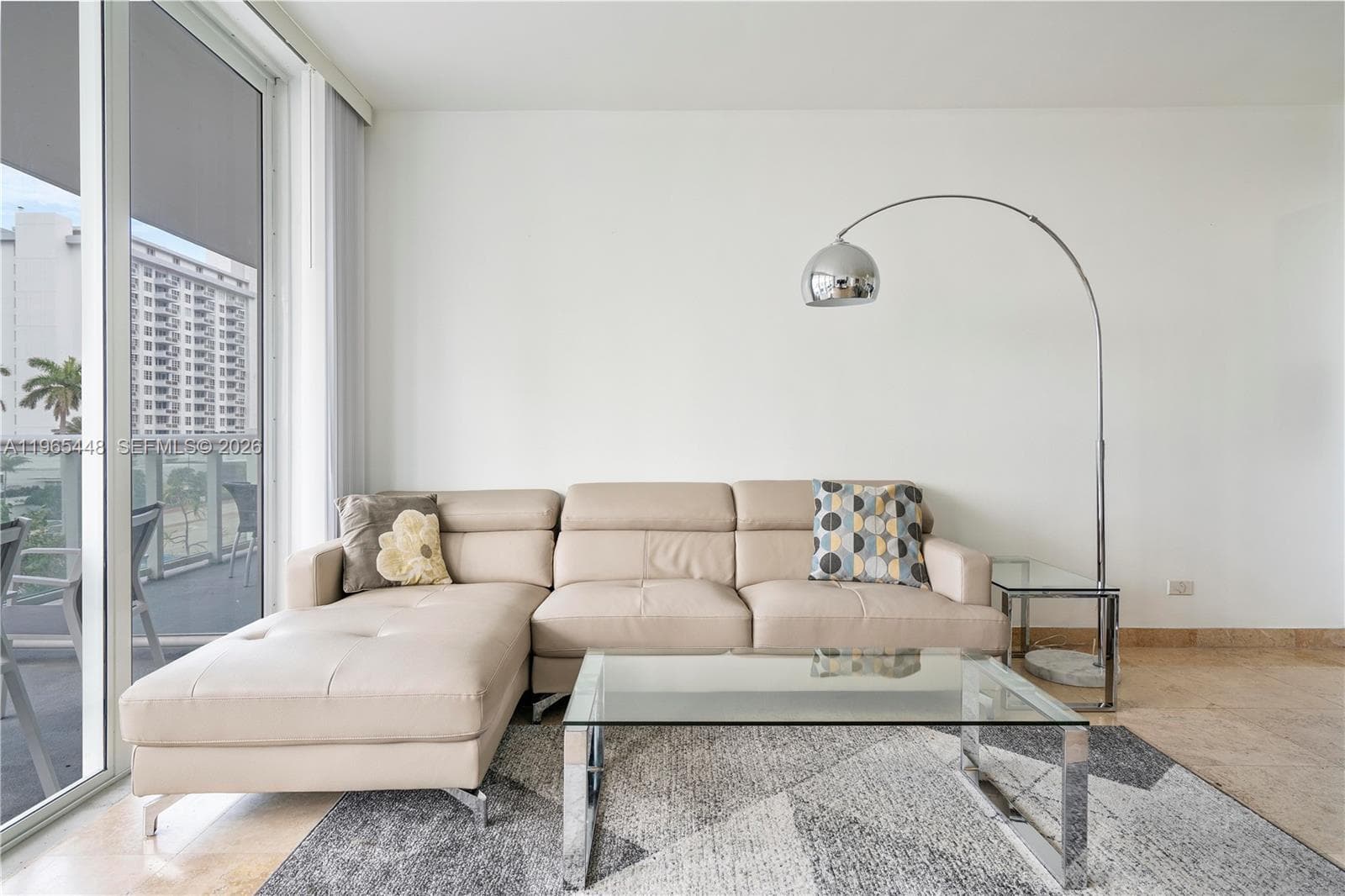 5601 Collins Ave # 423, Miami Beach FL 33140 — 14