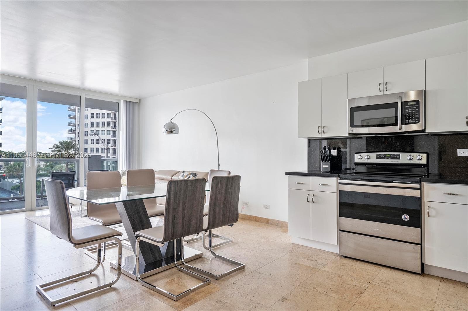 5601 Collins Ave # 423, Miami Beach FL 33140 — 19