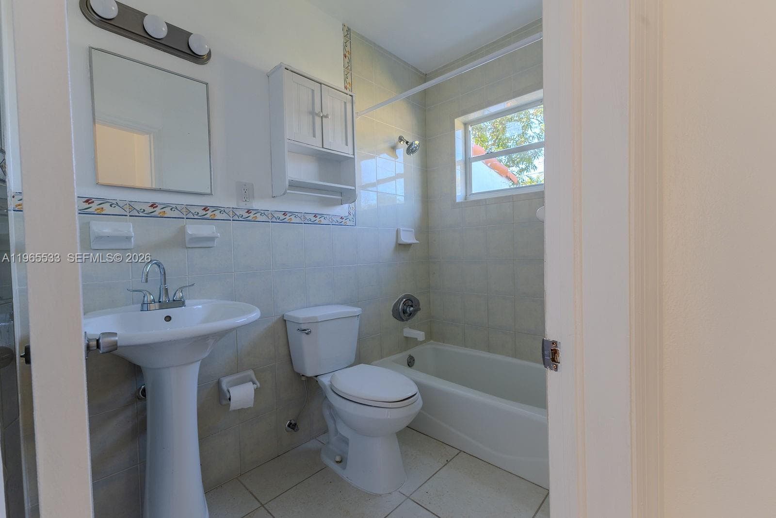 1441 SW 17th St, Miami FL 33145 — 22
