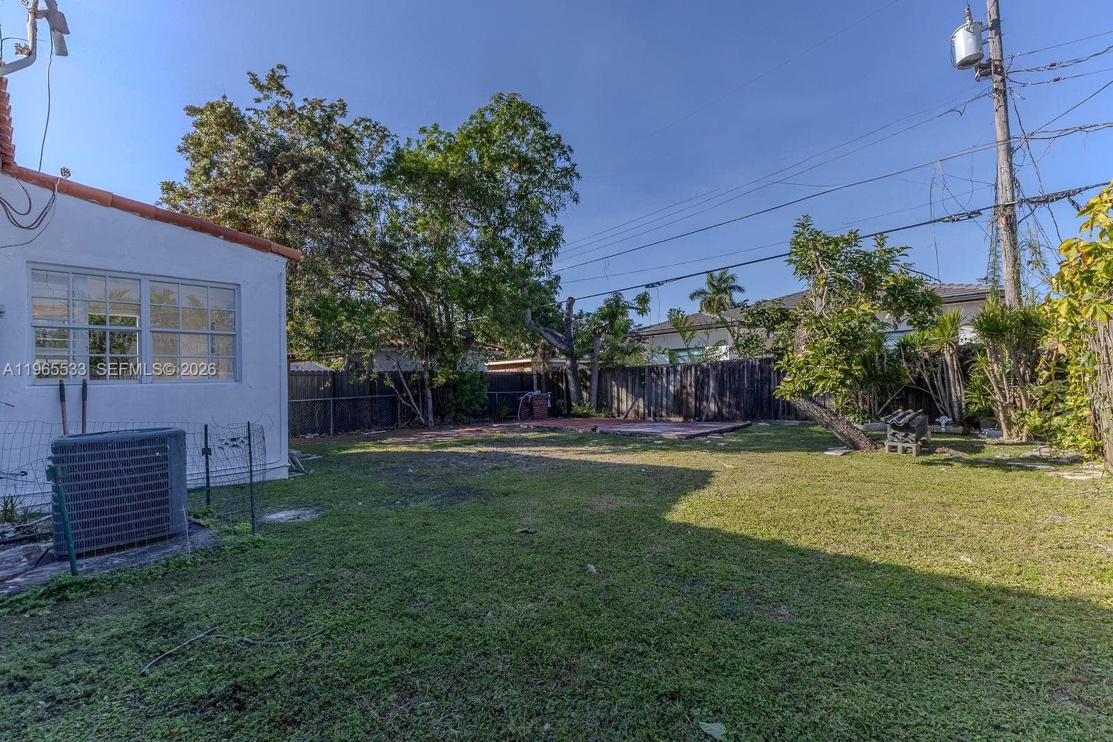 1441 SW 17th St, Miami FL 33145 — 25