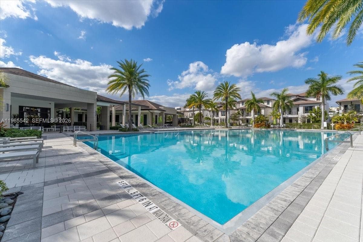8096 NW 48th Ter, Doral FL 33166 — 42