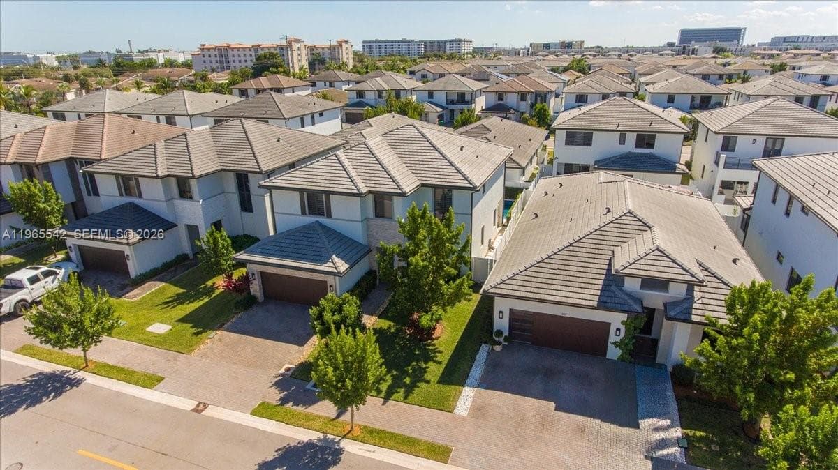 8096 NW 48th Ter, Doral FL 33166 — 57