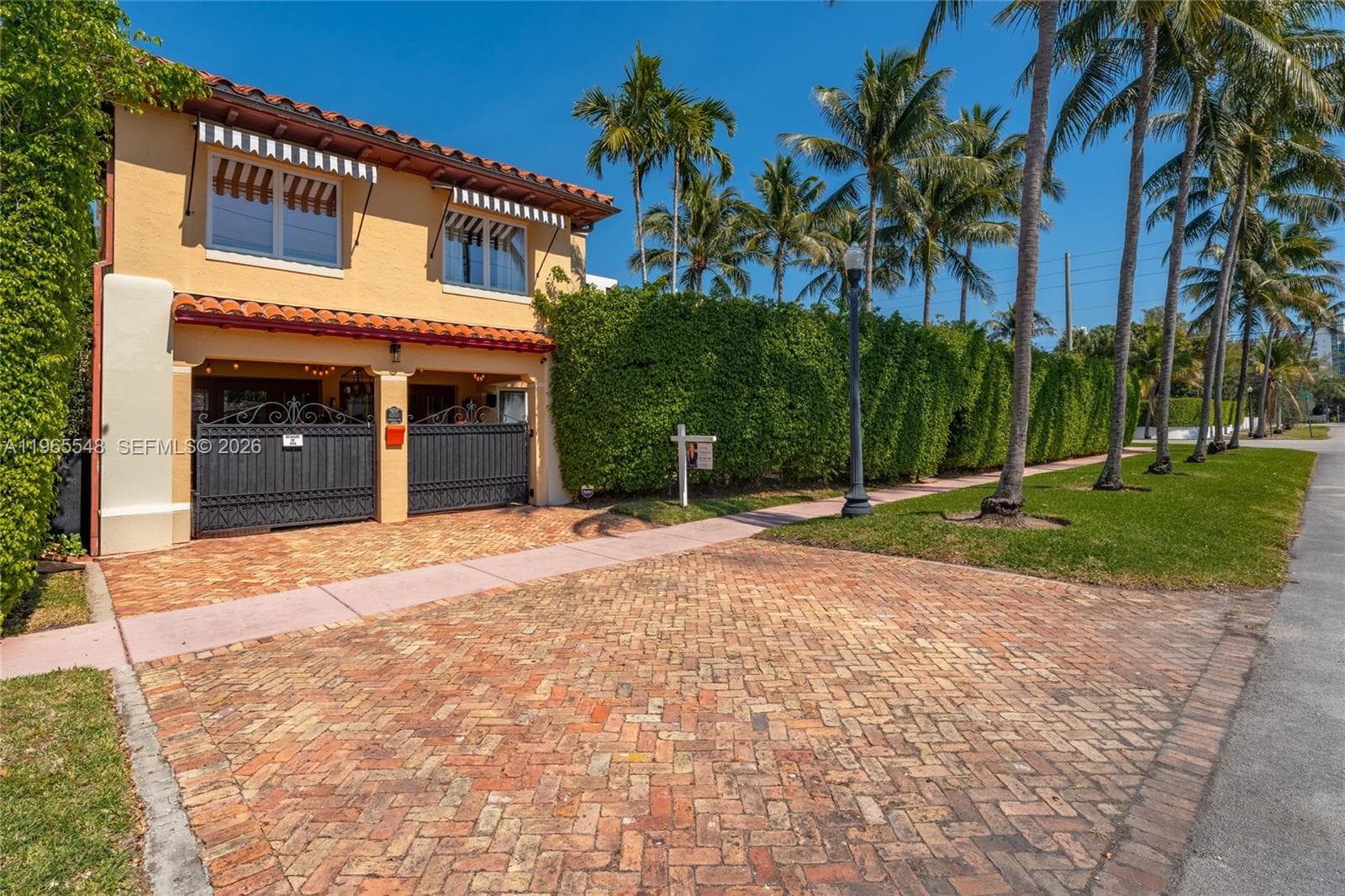 4500 Sheridan Ave, Miami Beach FL 33140 — 33
