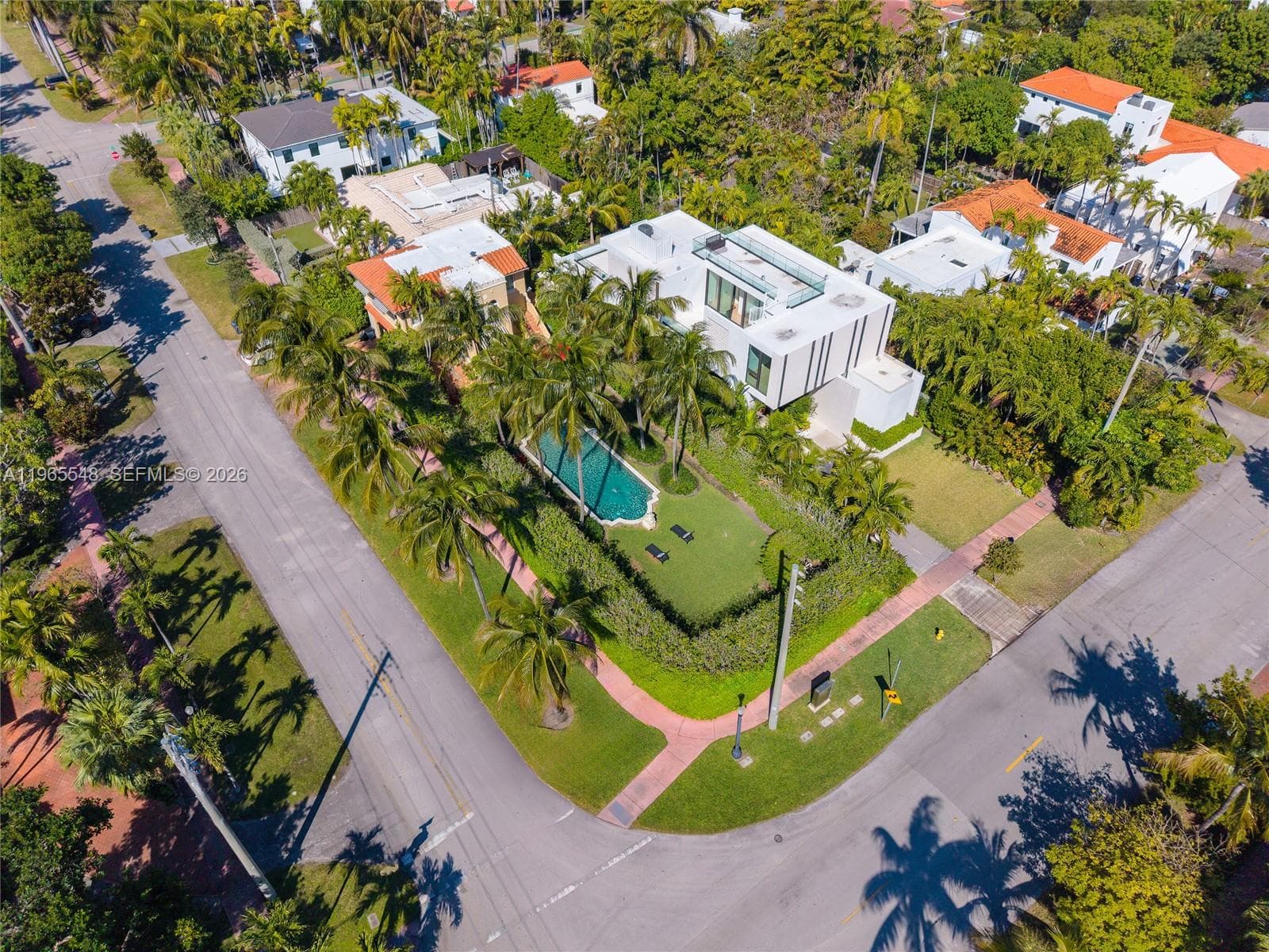 4500 Sheridan Ave, Miami Beach FL 33140 — 37