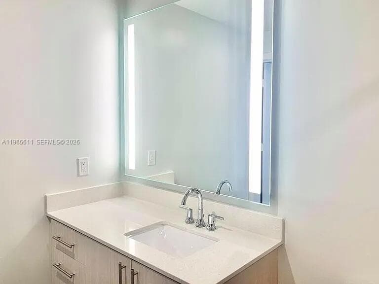 1200 West Ave # 1507, Miami Beach FL 33139 — 15