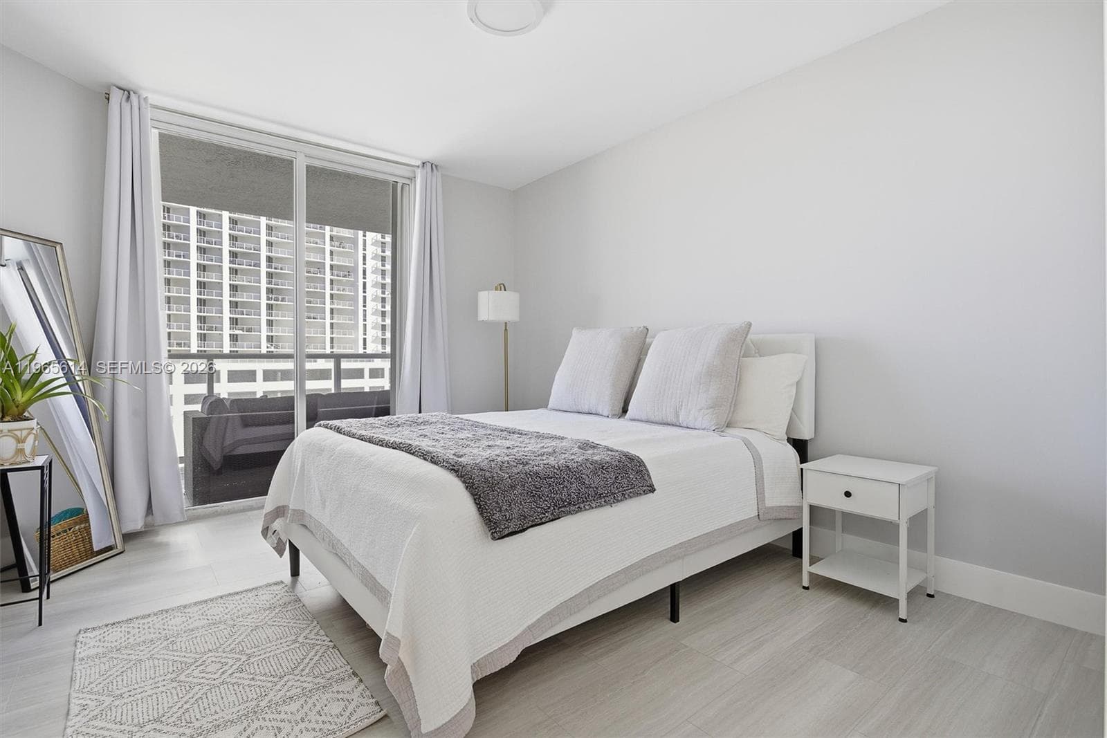 16485 Collins Ave # 1034, Sunny Isles Beach FL 33160 — 36