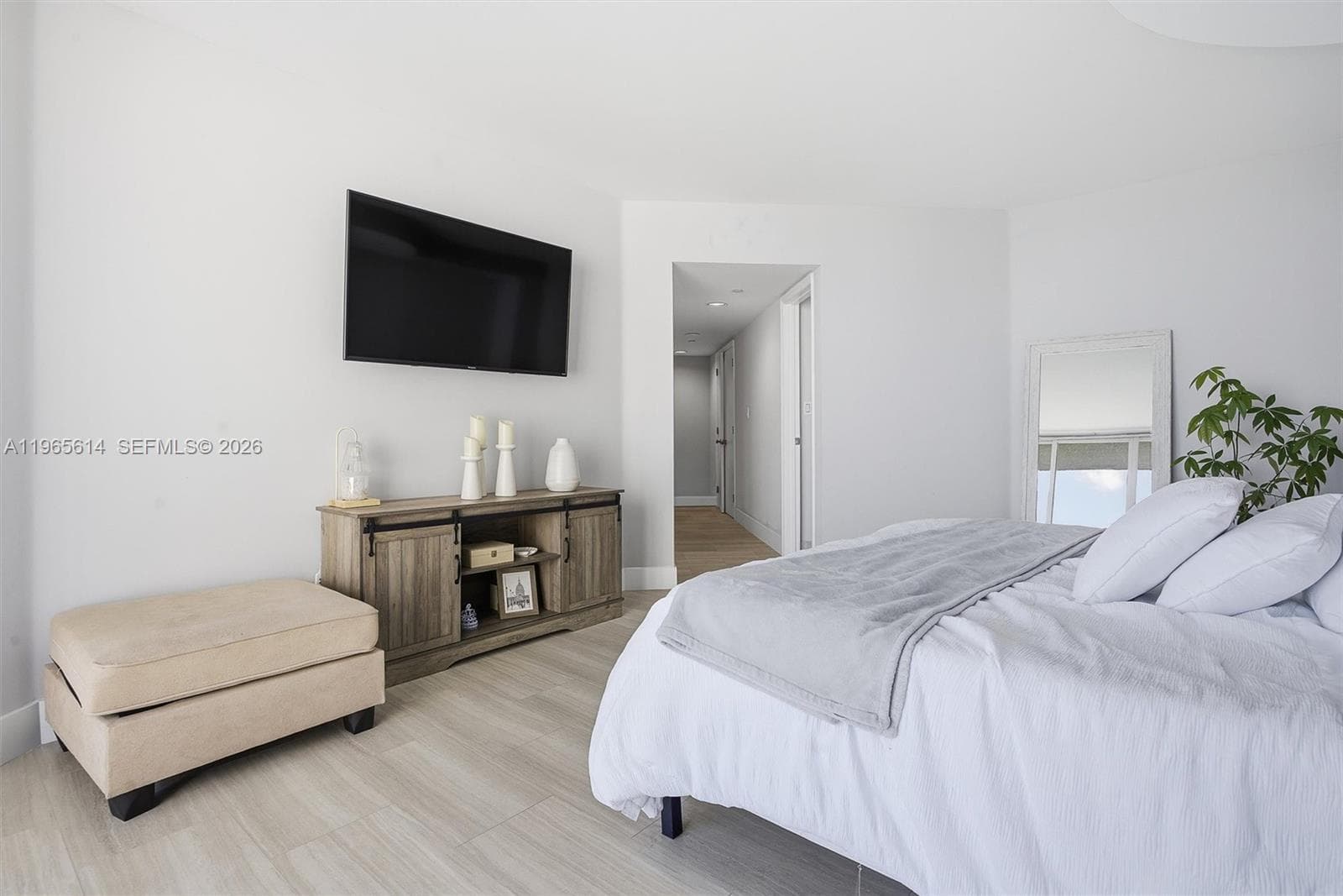 16485 Collins Ave # 1034, Sunny Isles Beach FL 33160 — 32