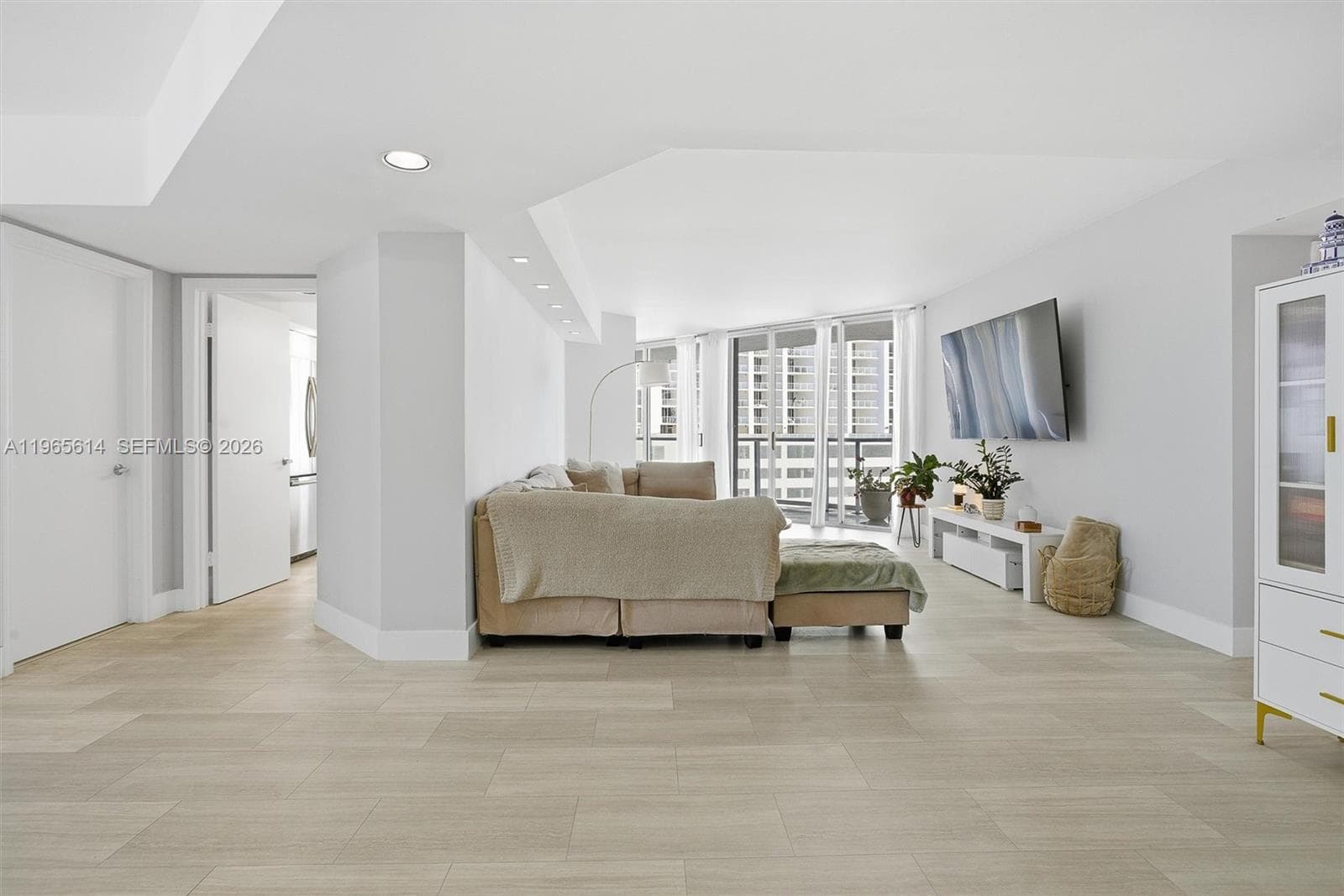 16485 Collins Ave # 1034, Sunny Isles Beach FL 33160 — 11