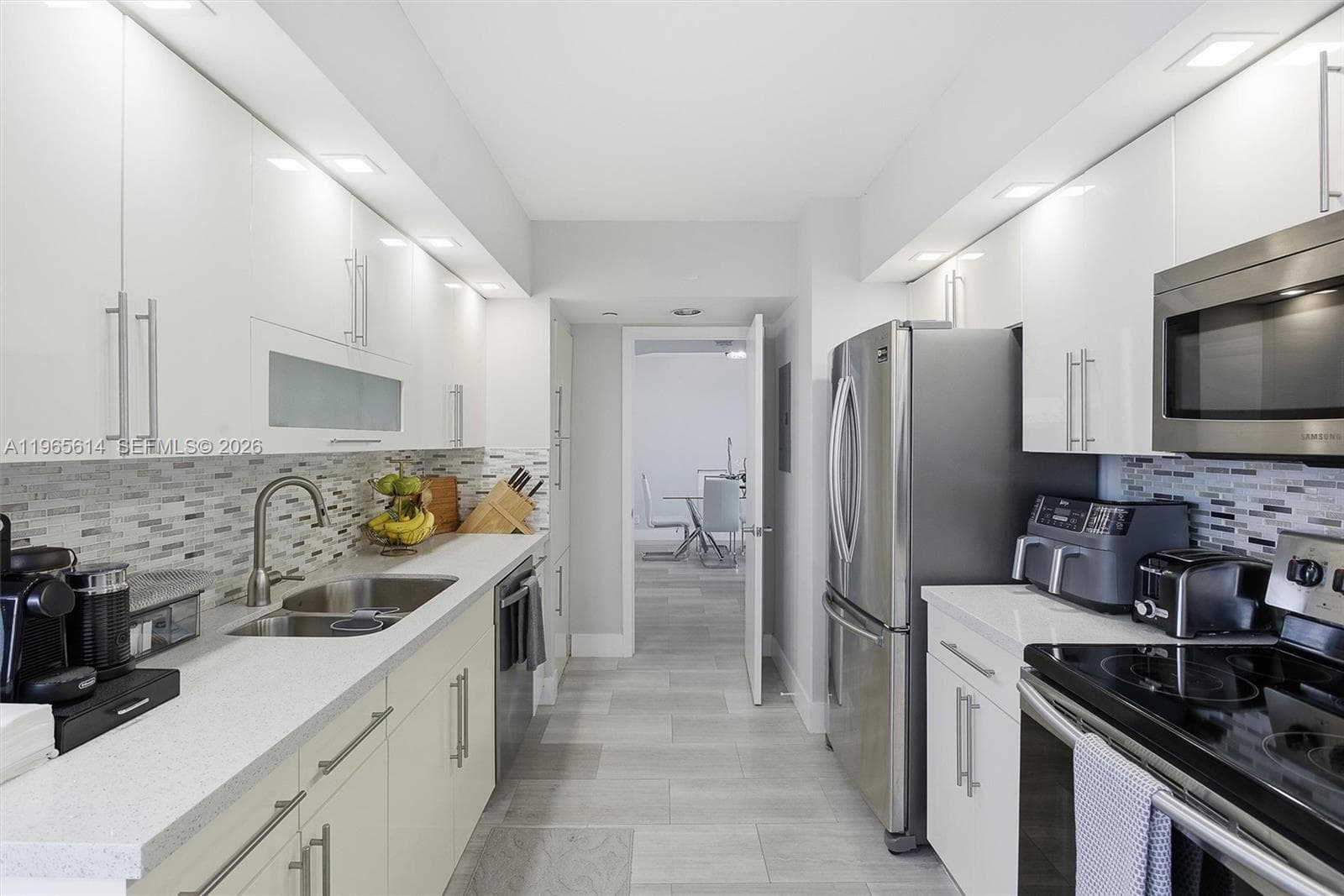 16485 Collins Ave # 1034, Sunny Isles Beach FL 33160 — 19