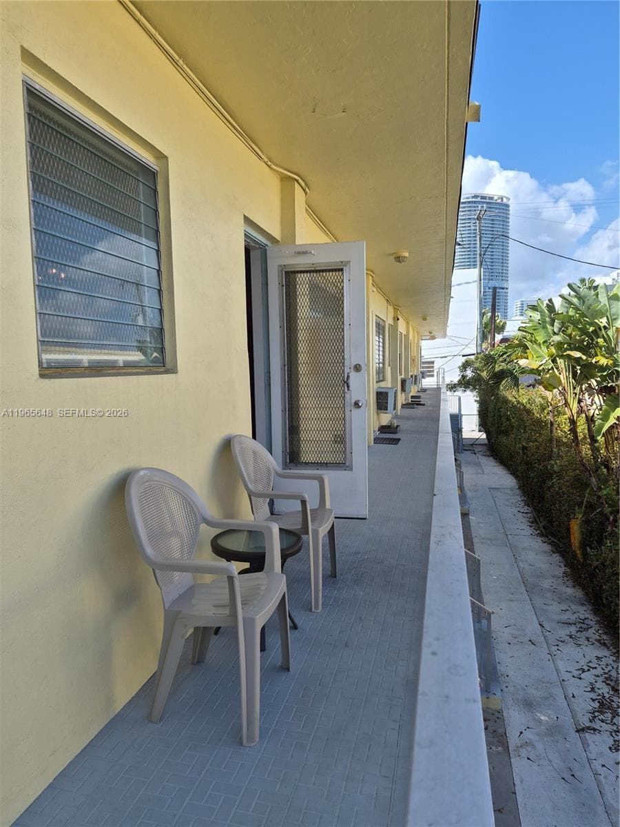 520 Euclid Ave # 8, Miami Beach FL 33139 — 10