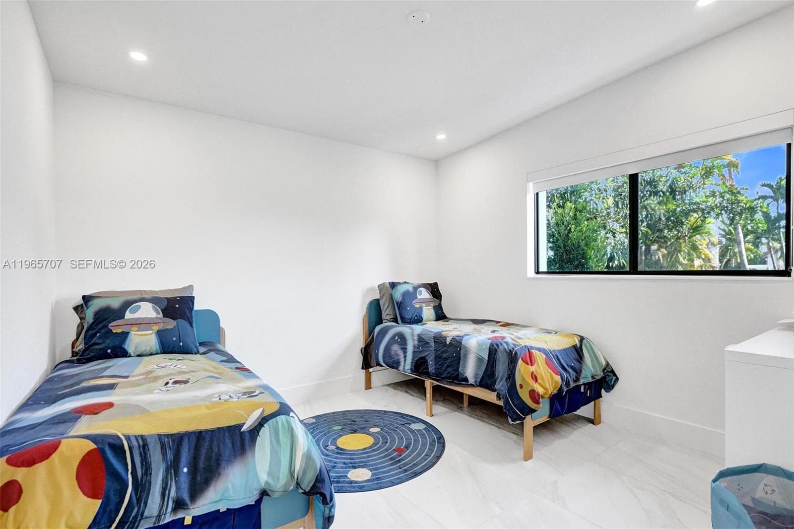 1941 NE 186th Dr, North Miami Beach FL 33179 — 23