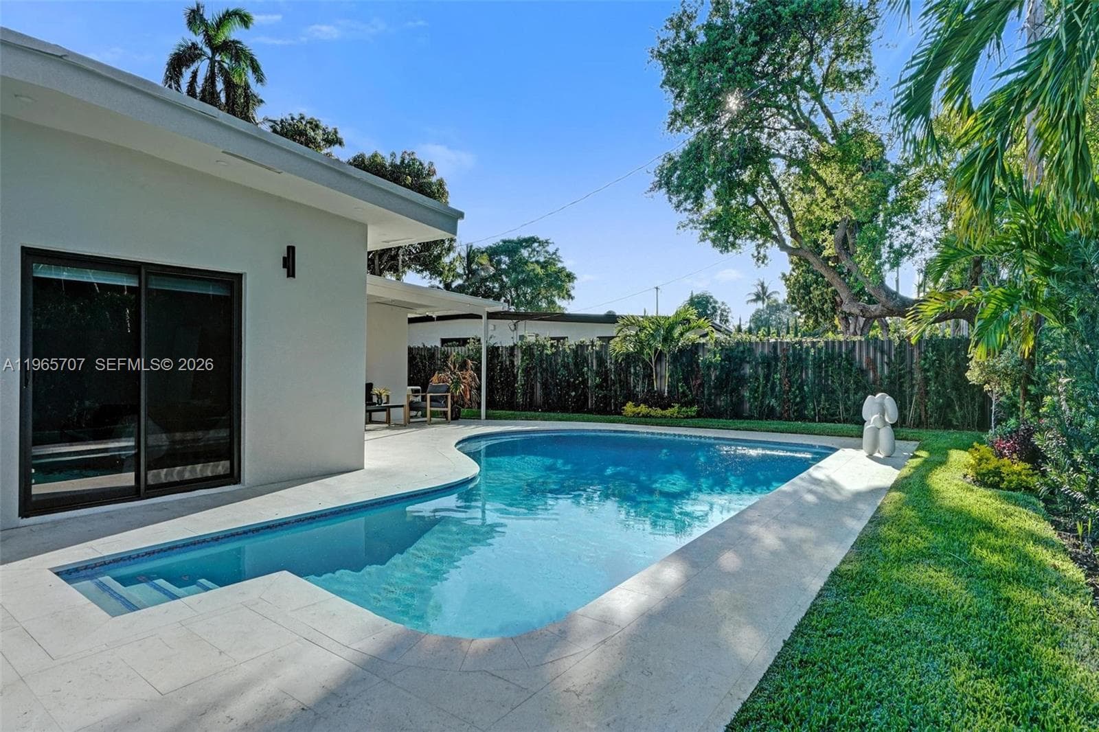 1941 NE 186th Dr, North Miami Beach FL 33179 — 46
