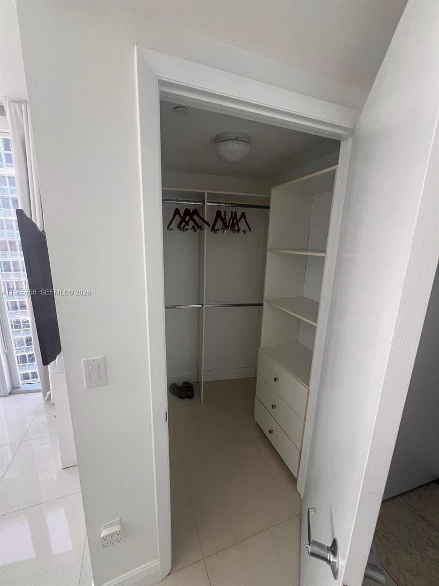 475 Brickell Ave # 3613, Miami FL 33131 — 23