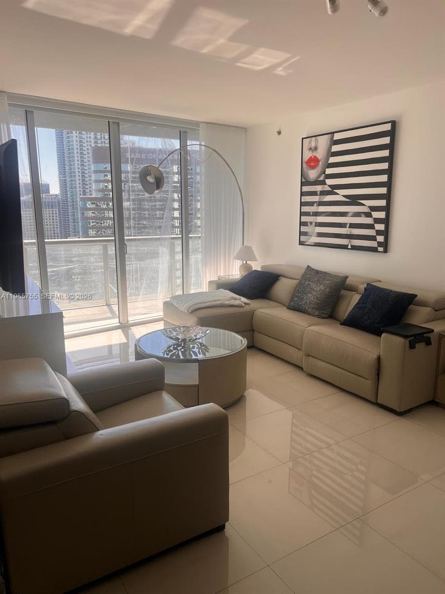 475 Brickell Ave # 3613, Miami FL 33131 — 2