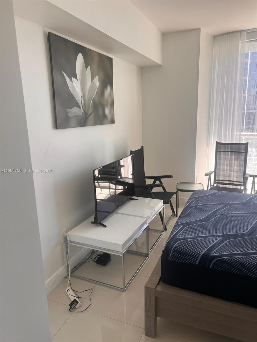 475 Brickell Ave # 3613, Miami FL 33131 — 12