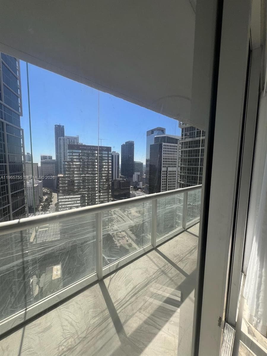 475 Brickell Ave # 3613, Miami FL 33131 — 20