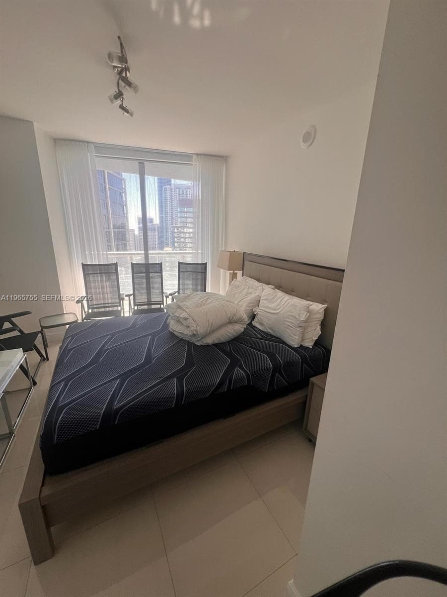 475 Brickell Ave # 3613, Miami FL 33131 — 14