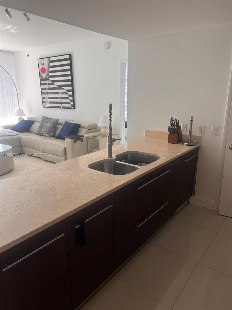 475 Brickell Ave # 3613, Miami FL 33131 — 4
