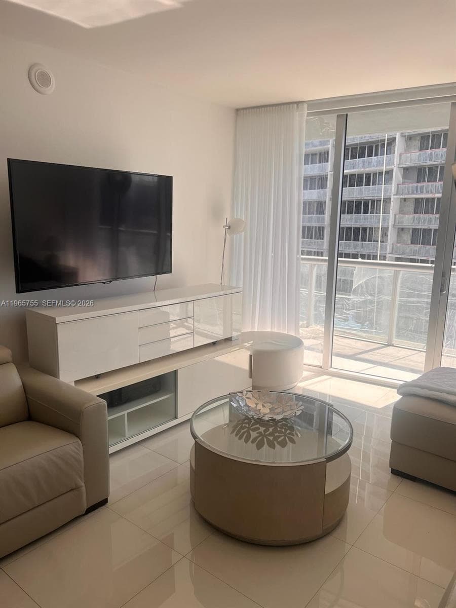 475 Brickell Ave # 3613, Miami FL 33131 — 8