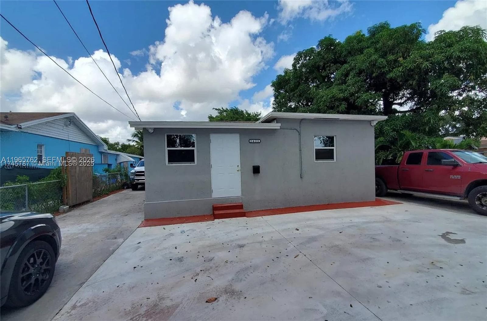 2425 NW 28th St, Miami FL 33142 — 2