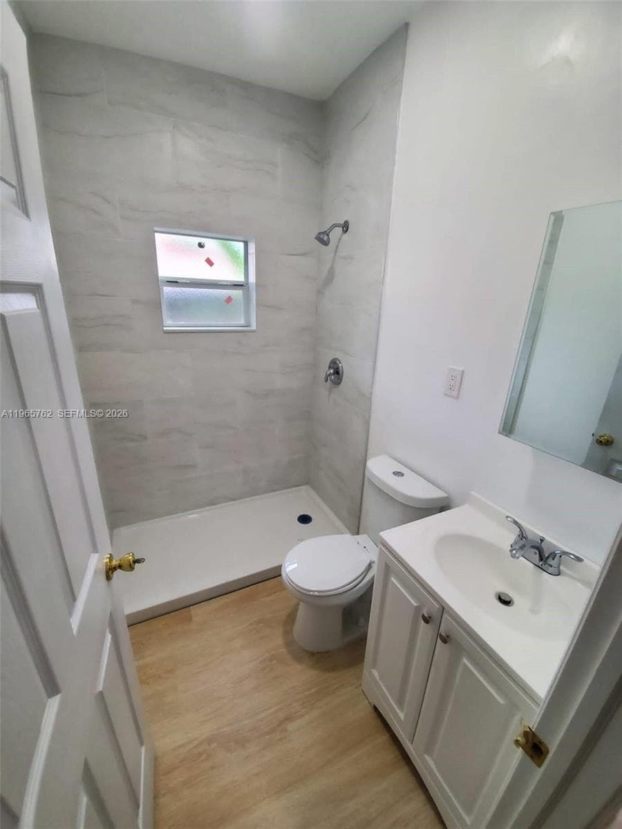 2425 NW 28th St, Miami FL 33142 — 9