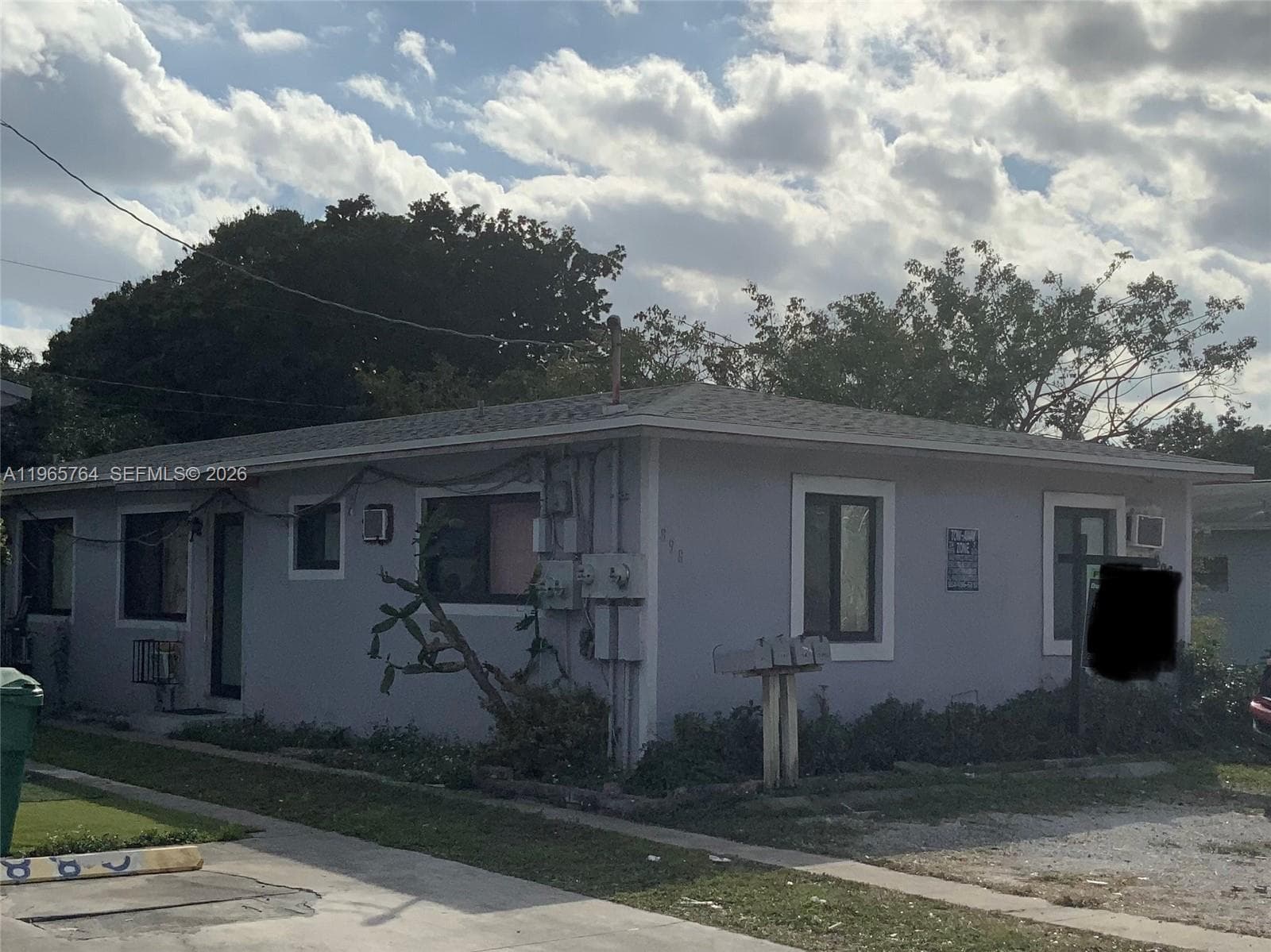 896 NW 103rd St, Miami FL 33150 — 2