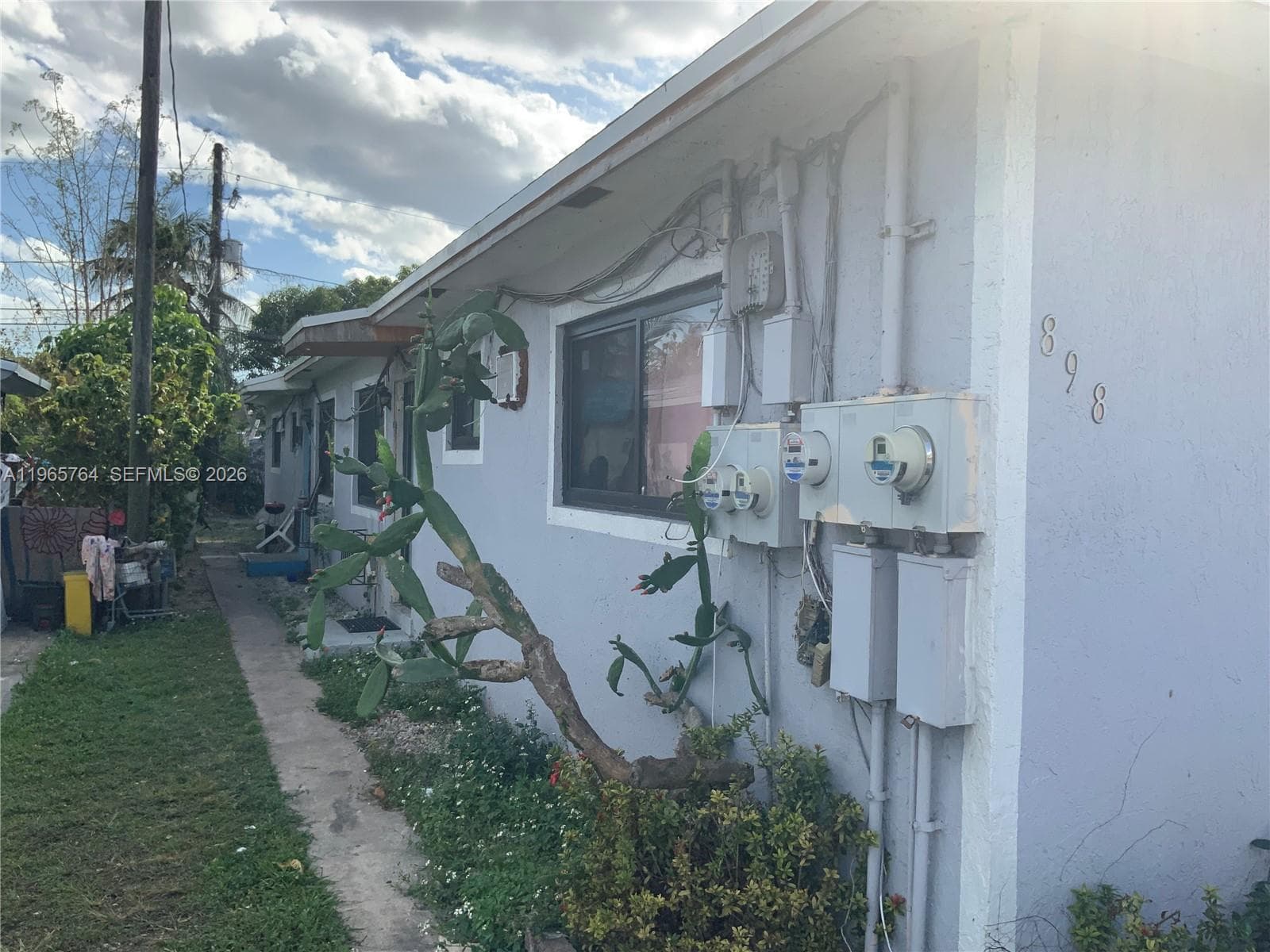 896 NW 103rd St, Miami FL 33150 — 5