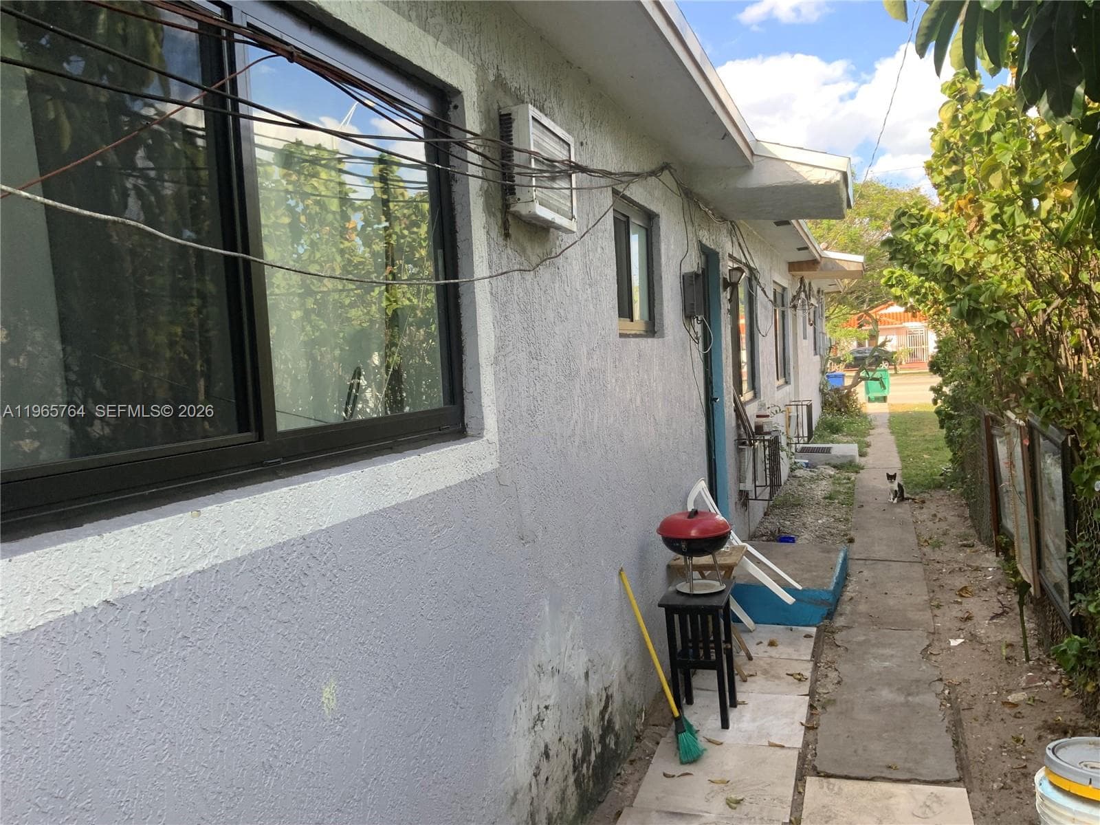 896 NW 103rd St, Miami FL 33150 — 10