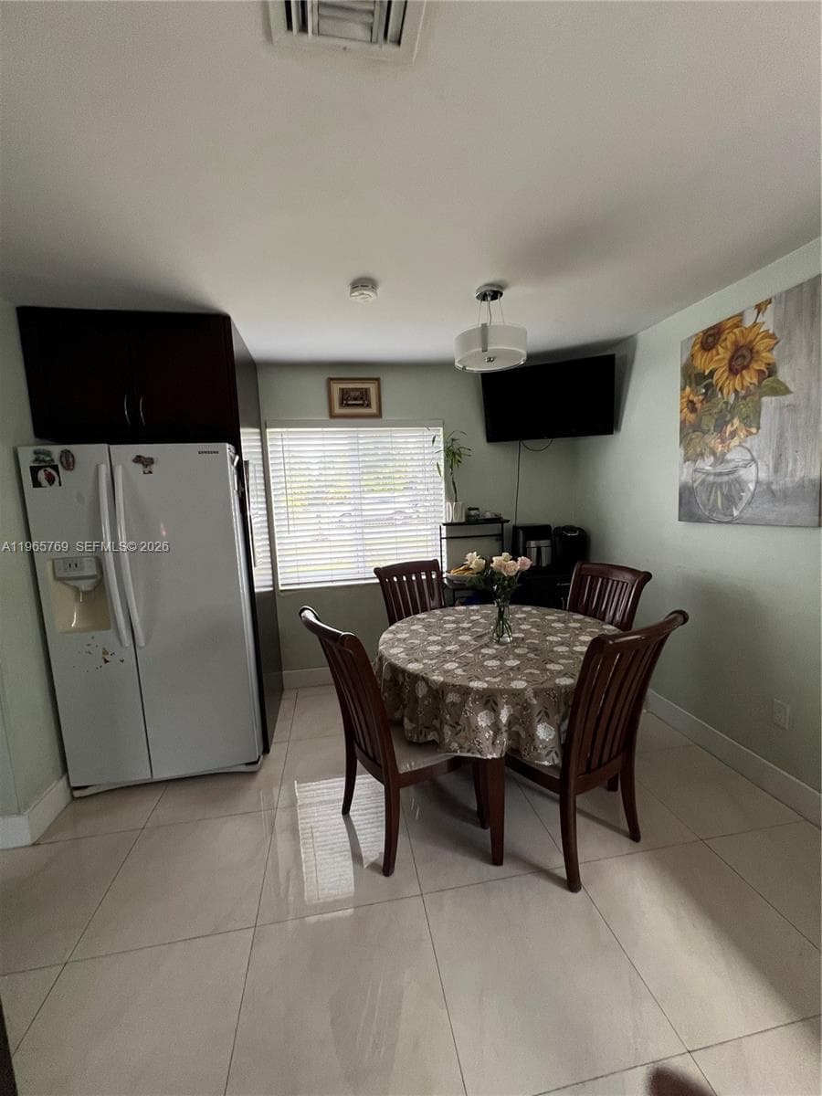 10382 SW 25th St, Miami FL 33165 — 7