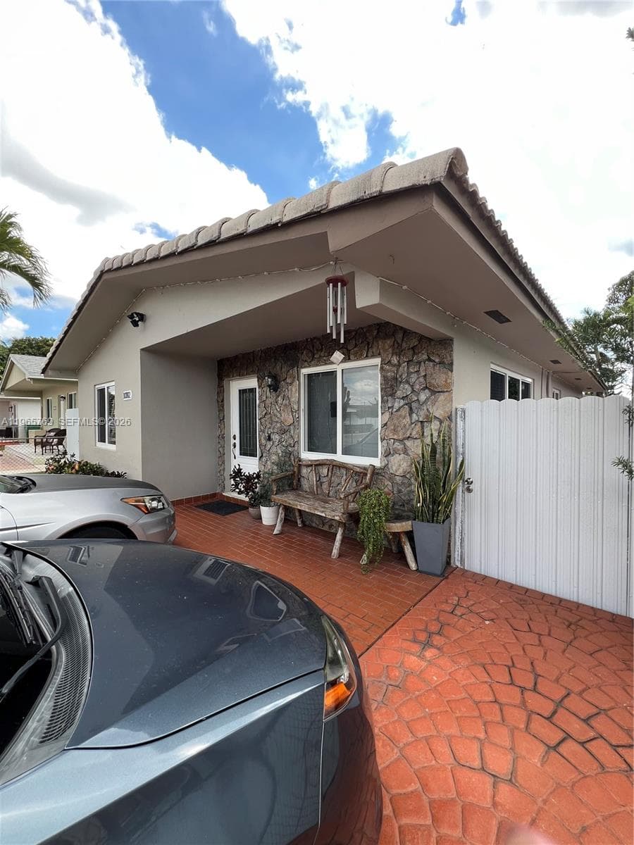 10382 SW 25th St, Miami FL 33165 — 1