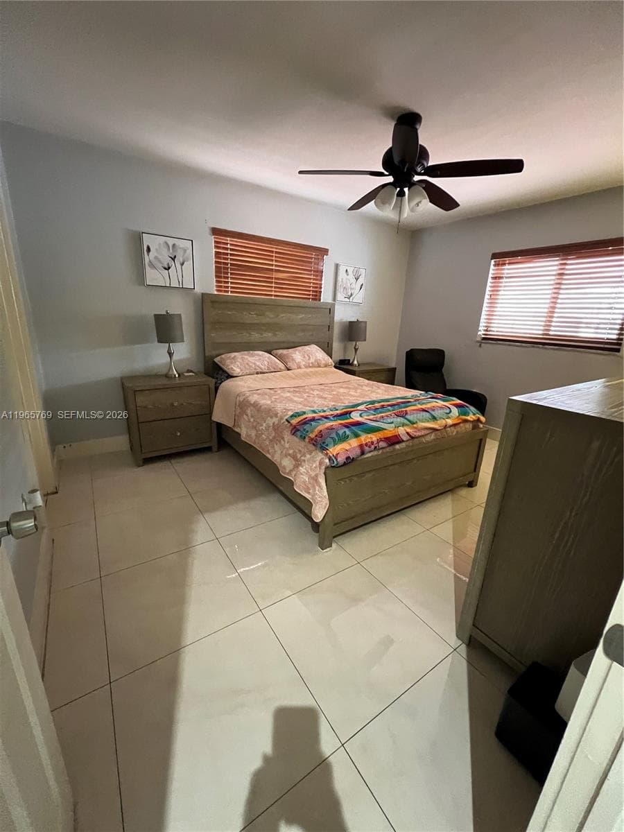 10382 SW 25th St, Miami FL 33165 — 9