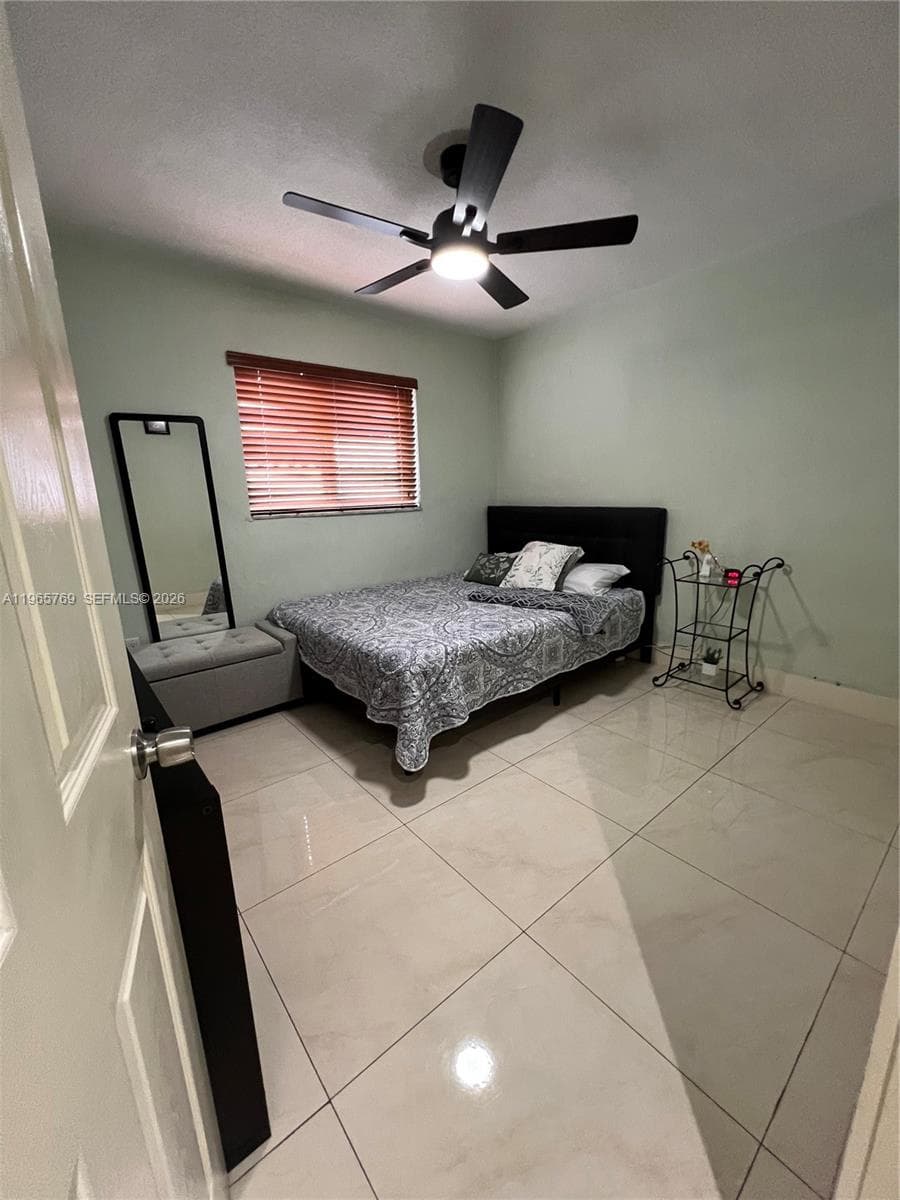 10382 SW 25th St, Miami FL 33165 — 11