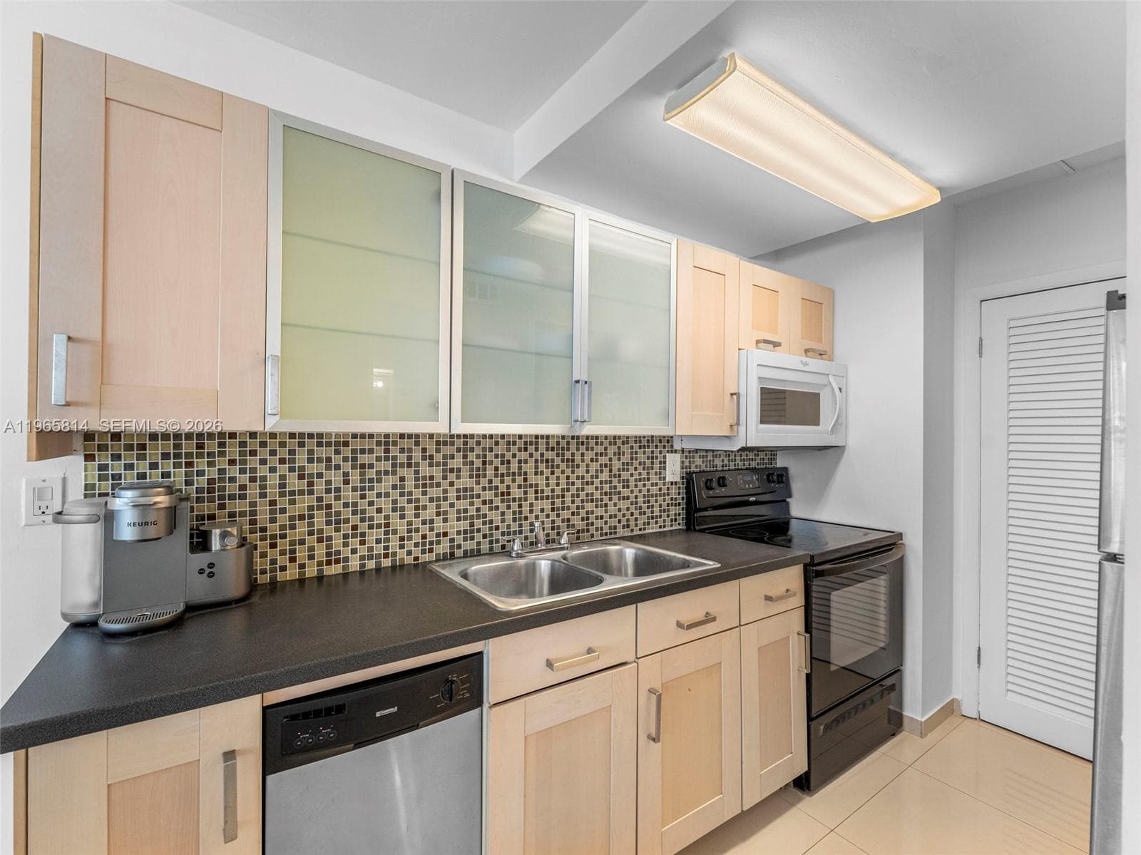100 Lincoln Rd # 417, Miami Beach FL 33139 — 13