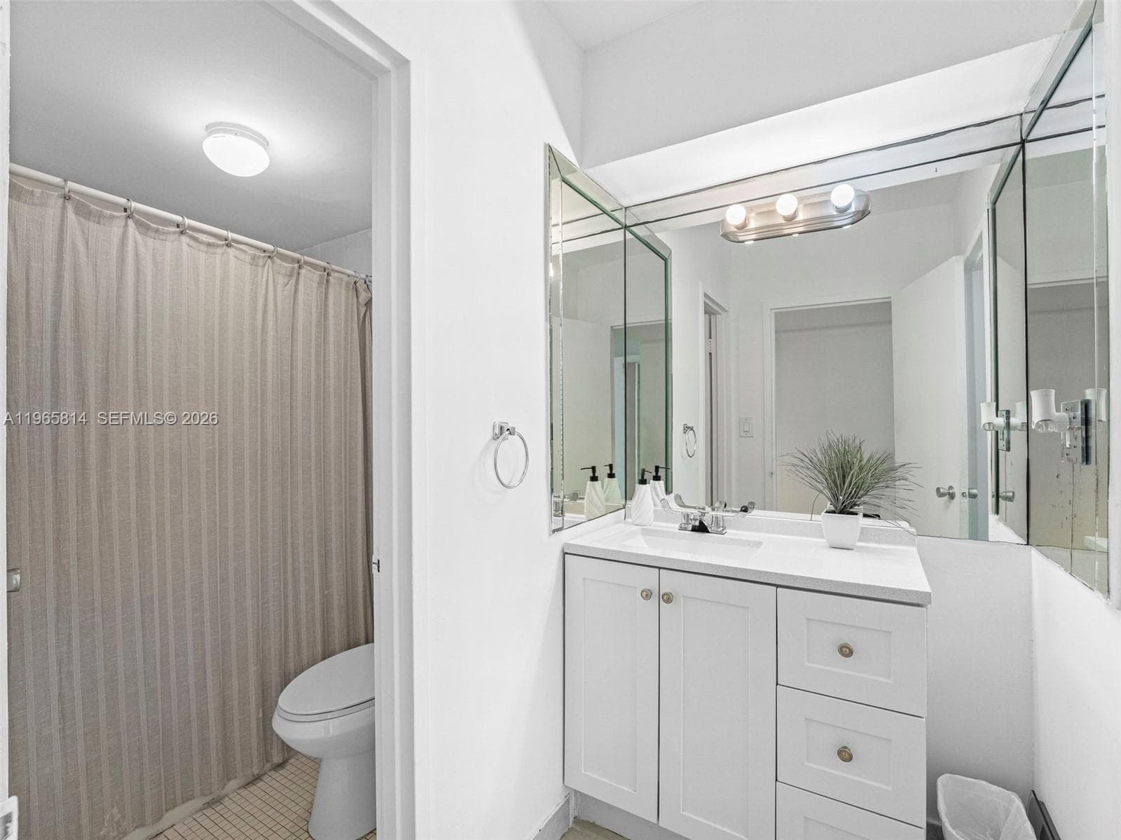 100 Lincoln Rd # 417, Miami Beach FL 33139 — 17