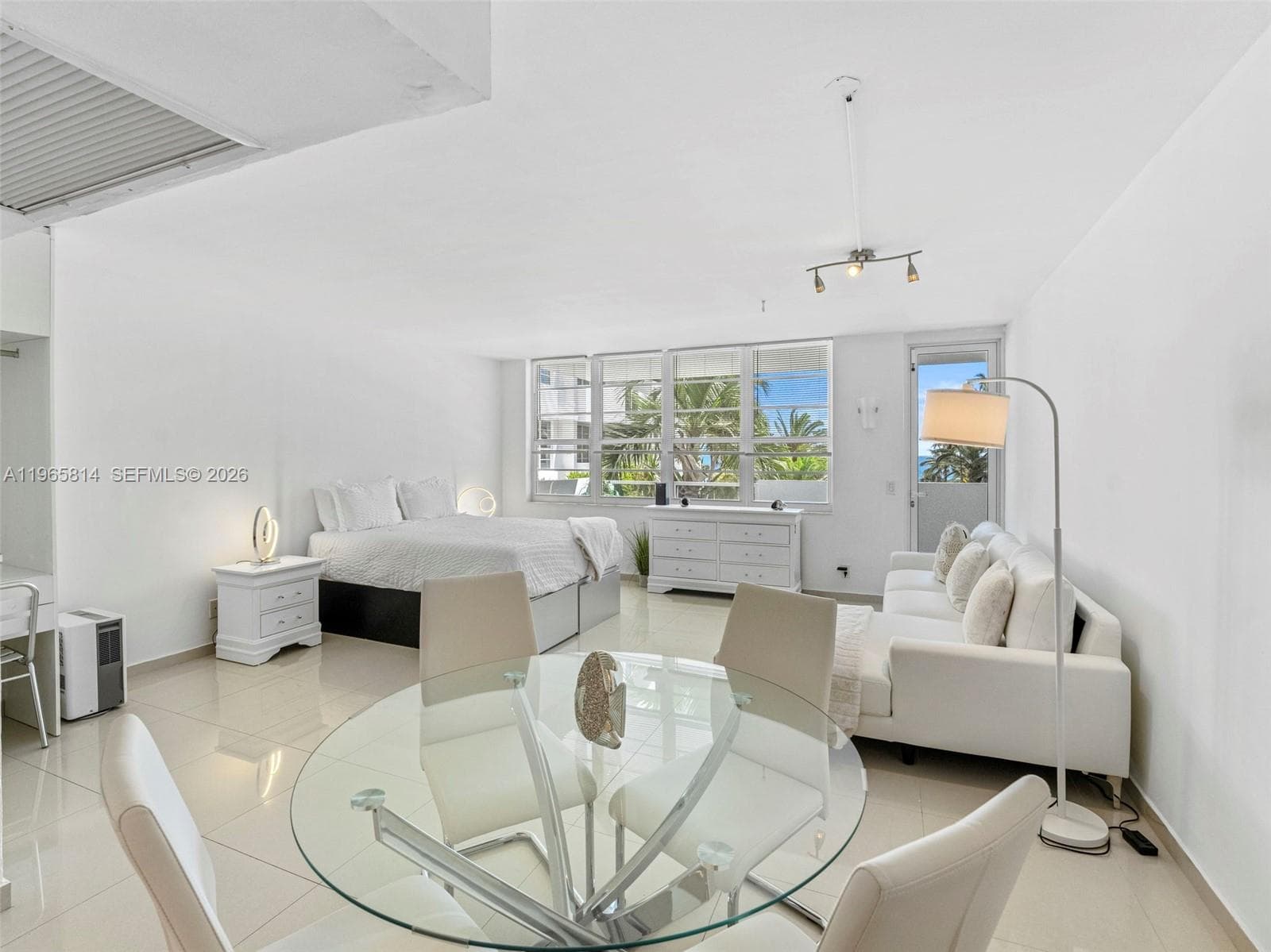 100 Lincoln Rd # 417, Miami Beach FL 33139 — 1